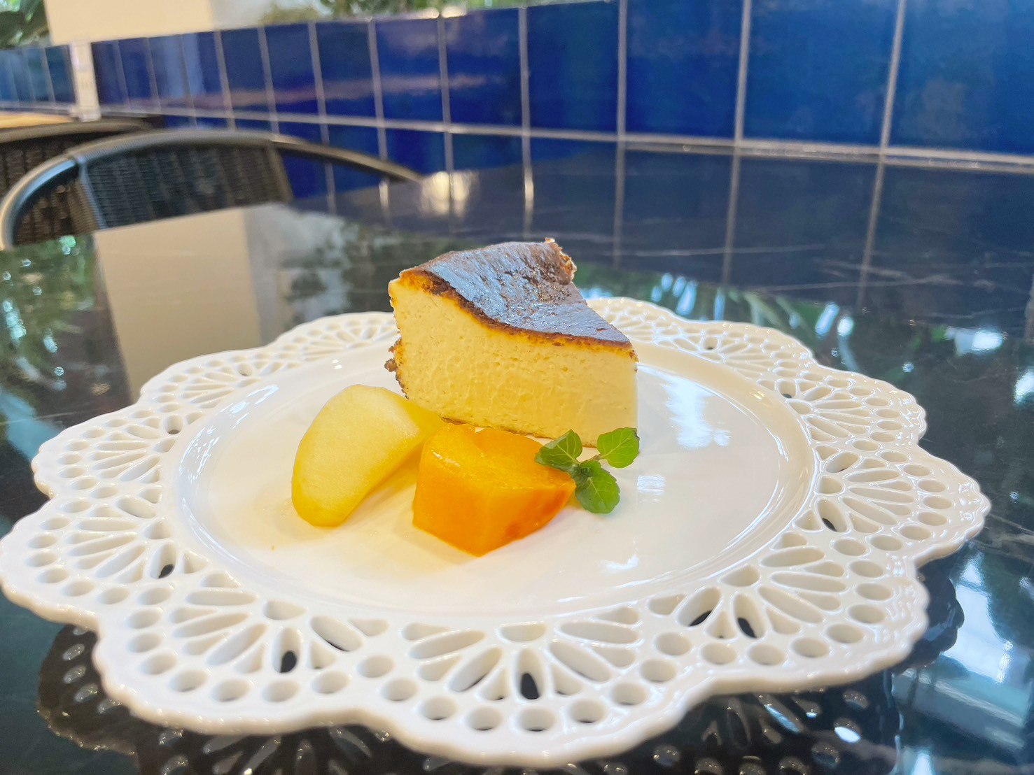 yolocafe芦屋本店　米粉と塩麹のバスクチーズケーキのイメージ写真